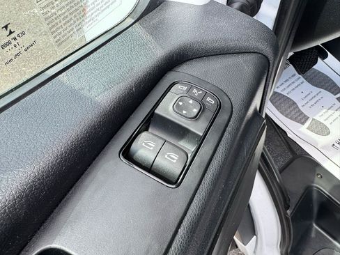 Used 2019 Mercedes-Benz Sprinter 144 image 14