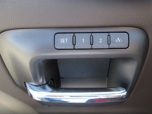 Used 2017 GMC Sierra 1500 SLT AWD/4WD image 17