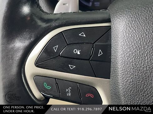 Used 2014 Jeep Grand Cherokee Limited w/ Luxury Group II image 25