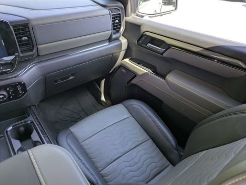 Used 2023 Chevrolet Silverado 1500 ZR2 w/ Technology Package AWD/4WD image 15