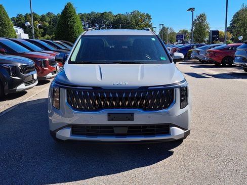 New 2026 Kia Carnival EX image 2