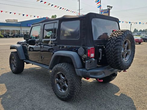 Used 2016 Jeep Wrangler Unlimited Rubicon AWD/4WD image 5