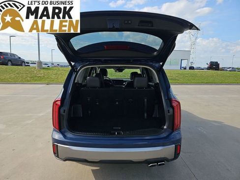 Used 2025 Kia Telluride S image 25