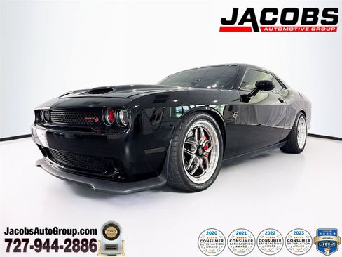 Used 2022 Dodge Challenger SRT Hellcat Redeye RWD image 1