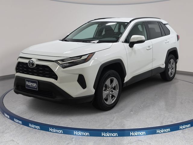 Certified 2025 Toyota RAV4 XLE AWD/4WD image 1