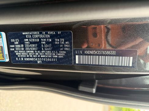 Used 2026 Kia Carnival FWD image 36