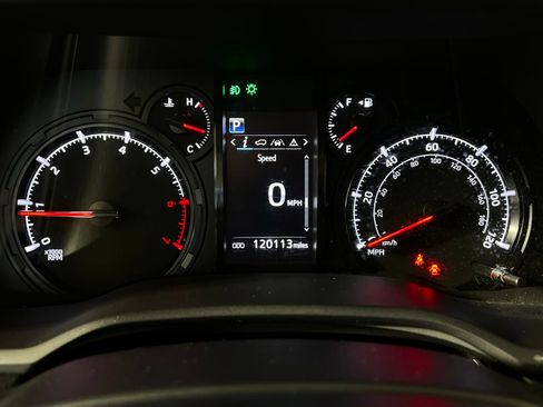 Used 2021 Toyota 4Runner SR5 AWD/4WD image 16