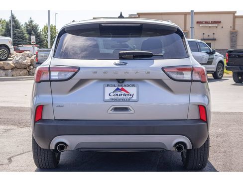 Used 2022 Ford Escape SE FWD image 4