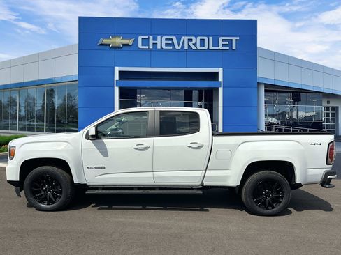 Certified 2022 GMC Canyon Elevation w/ Elevation Premium Package AWD/4WD image 2