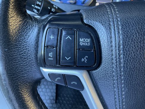 Used 2019 Toyota Sienna XLE w/ XLE Navigation Package AWD/4WD image 32