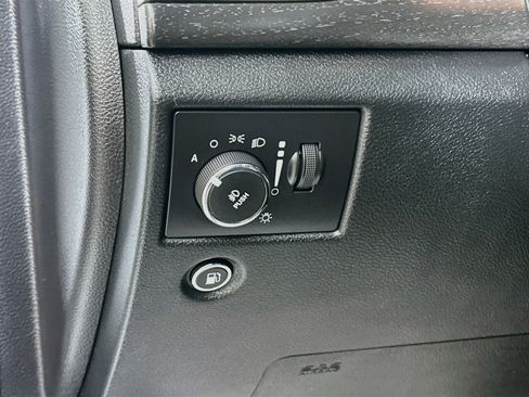 Used 2015 Jeep Grand Cherokee Altitude AWD/4WD image 10