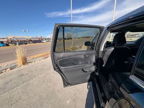 Used 2019 Honda Pilot Elite image 22