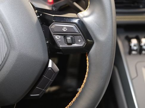 Used 2022 Lamborghini Huracan EVO image 51