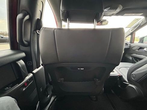 New 2026 Chrysler Pacifica Select image 38