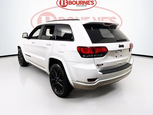 Used 2020 Jeep Grand Cherokee Altitude AWD/4WD image 9