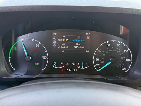 Used 2023 Ford Maverick XLT image 14