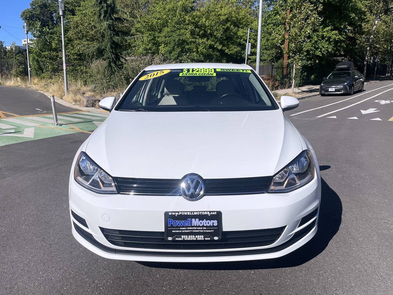 Used 2015 Volkswagen Golf S FWD image 2