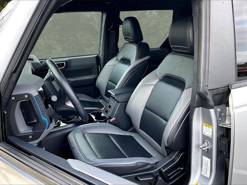 Certified 2022 Ford Bronco Black Diamond image 23