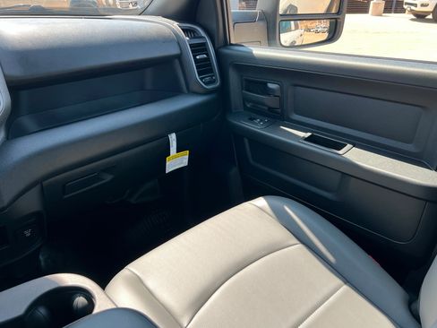 Certified 2026 RAM 3500 Tradesman w/ Chrome Appearance Group A AWD/4WD image 10
