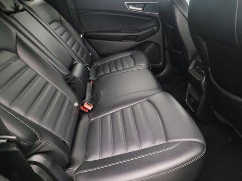 Used 2017 Ford Edge SEL w/ Equipment Group 201A FWD image 19
