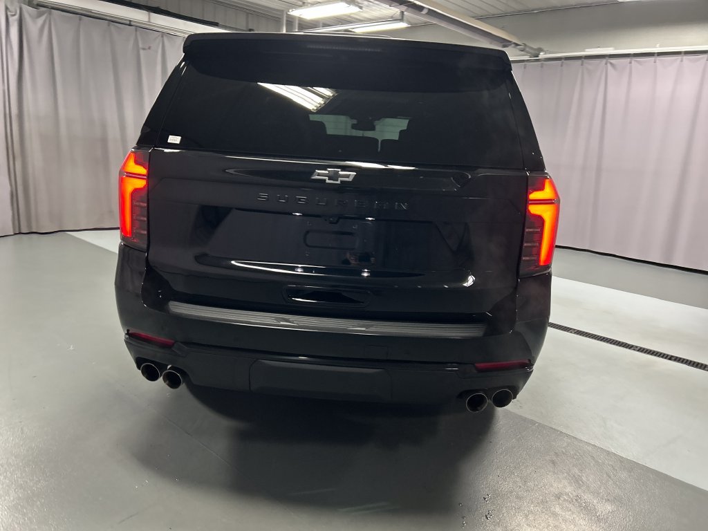 Used 2026 Chevrolet Suburban Z71 w/ Comfort Package AWD/4WD image 6
