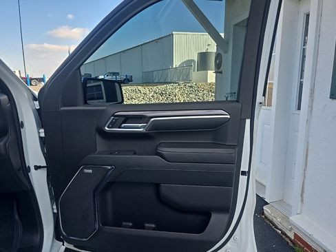 Used 2024 Chevrolet Silverado 1500 LTZ image 24