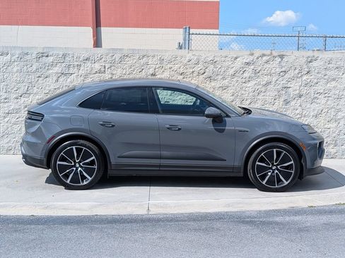 Certified 2026 Porsche Macan 4 Electric AWD/4WD image 8