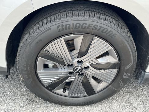 Used 2025 Nissan Murano SL AWD/4WD image 14