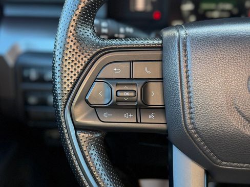 Certified 2025 Toyota Tacoma SR5 image 9