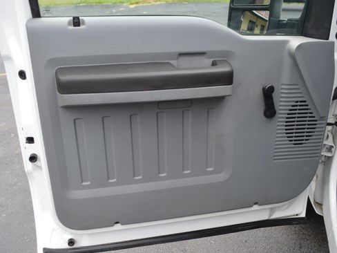 Used 2015 Ford F250 XL w/ XL Value Package image 12