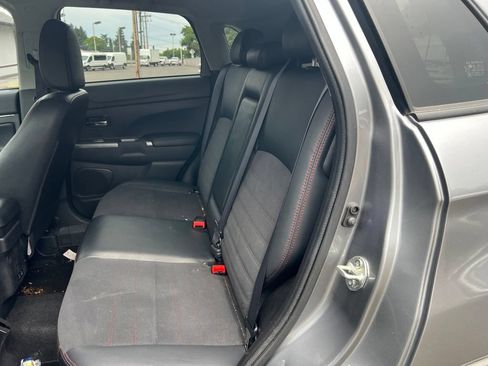 Used 2022 Mitsubishi Outlander Sport SE FWD image 7
