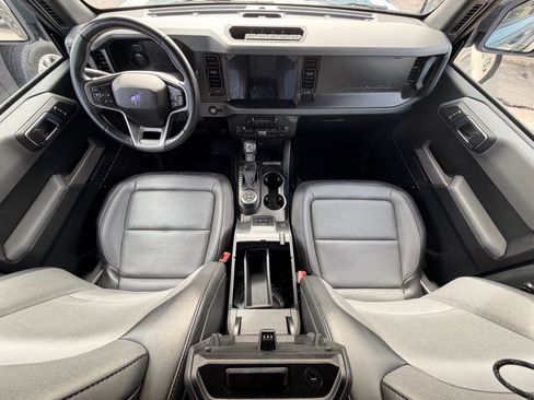 Used 2023 Ford Bronco Everglades image 30