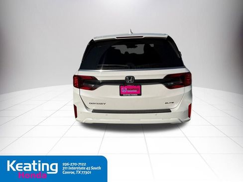 Used 2025 Honda Odyssey Elite image 8