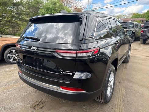 New 2026 Jeep Grand Cherokee Laredo AWD/4WD image 4