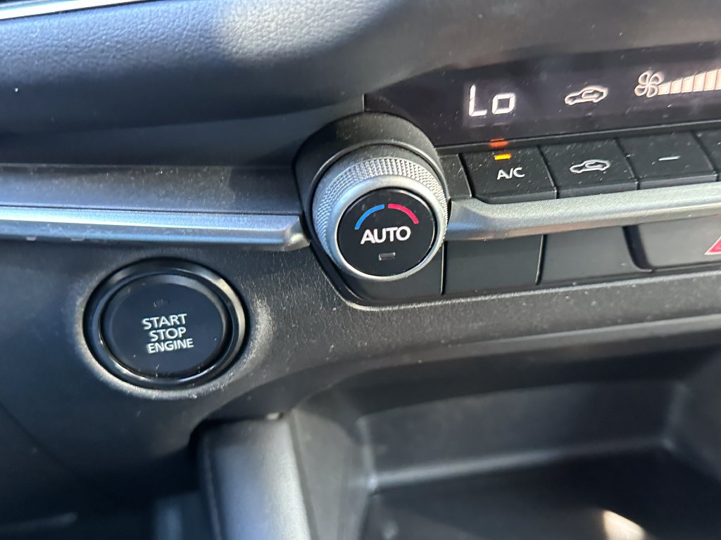 Used 2024 MAZDA MAZDA3 s FWD image 31