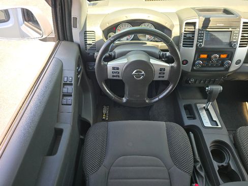Used 2018 Nissan Frontier PRO-4X AWD/4WD image 20