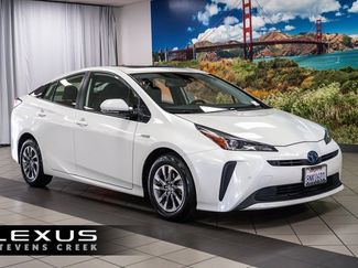 Used 2020 Toyota Prius XLE image 1