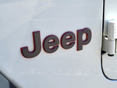 Used 2019 Jeep Wrangler Unlimited Rubicon AWD/4WD image 8