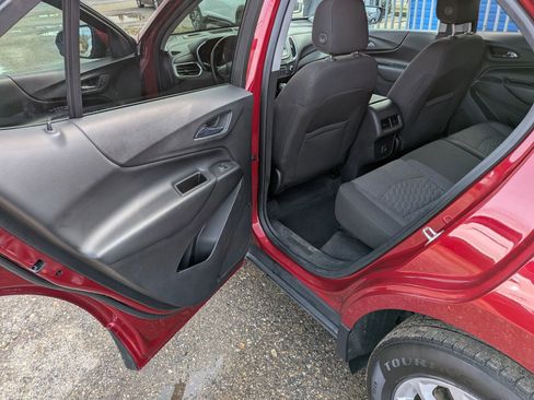 Used 2020 Chevrolet Equinox LT image 19
