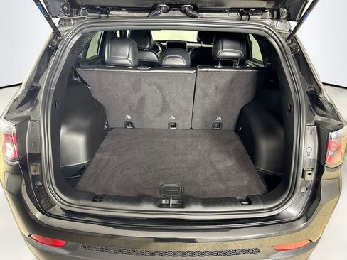 Used 2024 Jeep Compass Latitude image 23