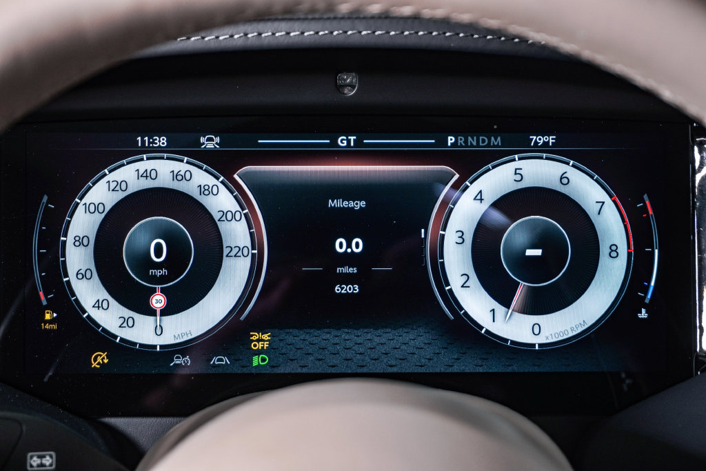 Used 2024 Aston Martin DB12 Convertible RWD image 29