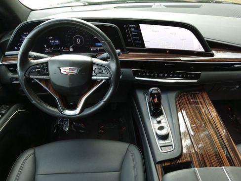 Used 2021 Cadillac Escalade ESV Luxury image 13