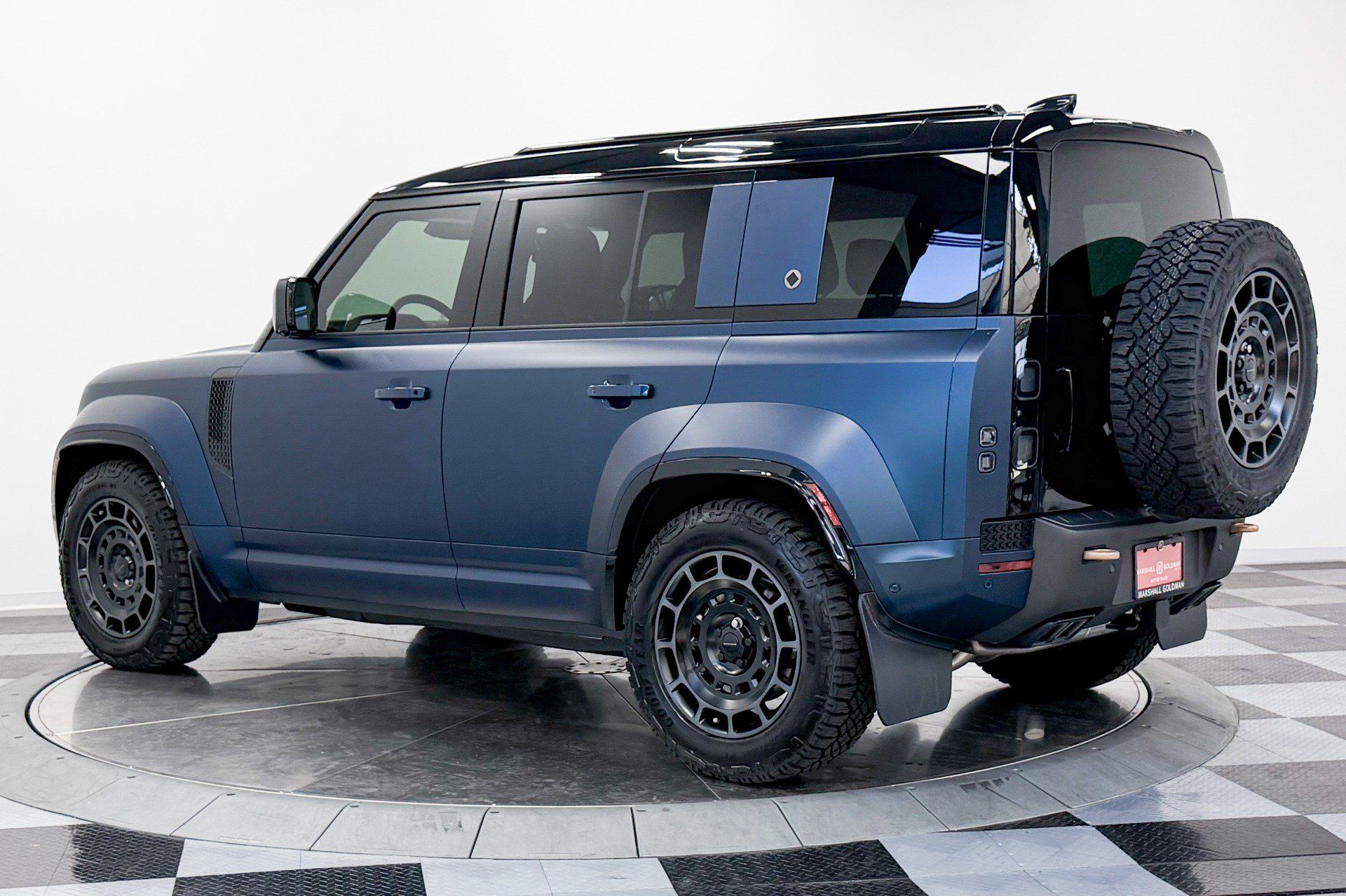 Used 2026 Land Rover Defender 110 AWD/4WD image 7