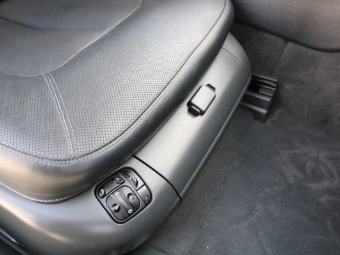 Used 2002 Mercedes-Benz CL 500 w/ CL2 Sport Pkg image 68