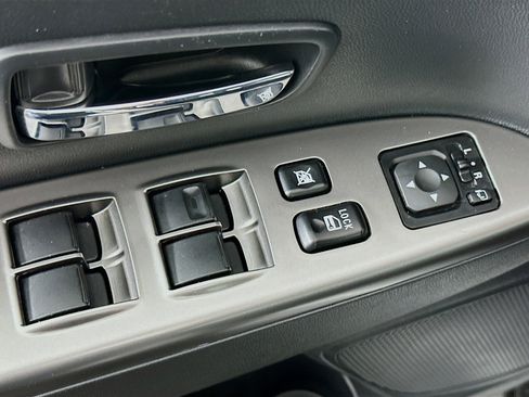 Used 2025 Mitsubishi Outlander Sport SE image 15