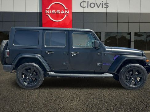 Used 2019 Jeep Wrangler Unlimited Sahara AWD/4WD image 9