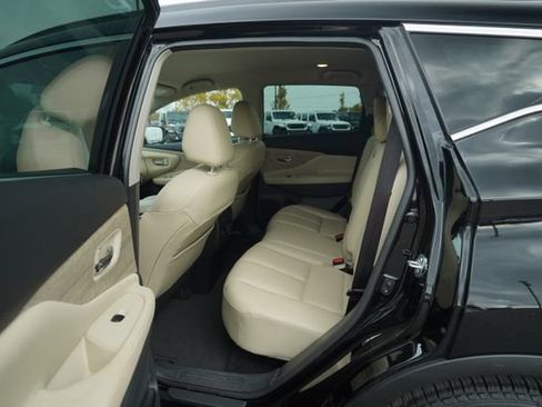 Used 2024 Nissan Murano SV image 15