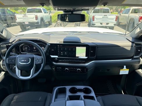 New 2026 GMC Sierra 2500 SLE w/ Preferred Package AWD/4WD image 18