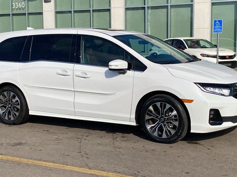 Certified 2025 Honda Odyssey Elite image 1