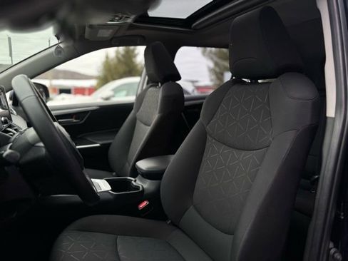 Used 2023 Toyota RAV4 XLE w/ Convenience Package image 17